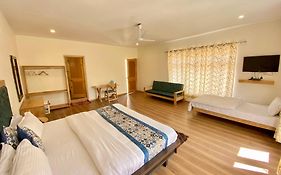 Hotel Palam Hills