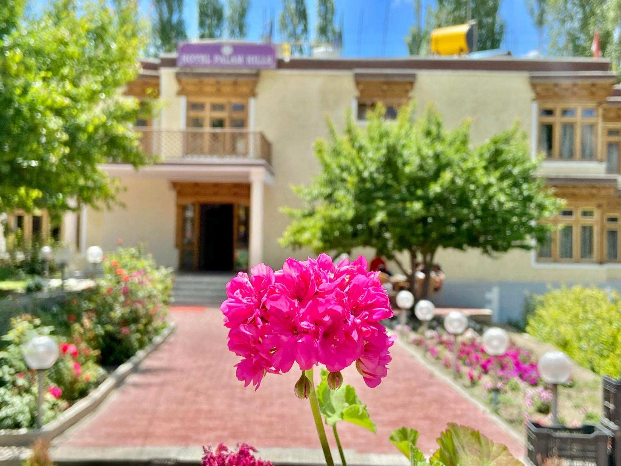 Hotel Palam Hills Leh Exterior photo